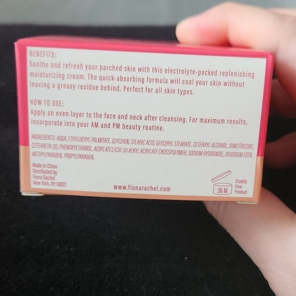 Fiona Rachel Maximum Hydrator Replenishing Full Size Moisturizing Cream - Picture 4 of 4